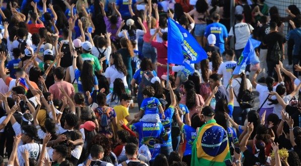 Marcha para Jesus homenageou as vítimas de tragédia no Morro da Conceição, no Recife