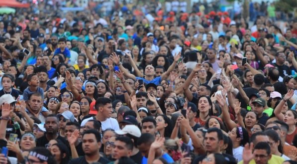 Marcha para Jesus homenageou as vítimas de tragédia no Morro da Conceição, no Recife