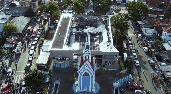 Imagem aérea do teto do Santuário do Morro da Conceição após desabamento