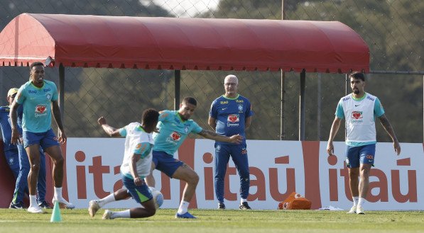 Imagem do treino da Seleção Brasileira no CT do Caju