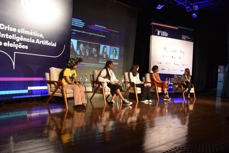 "Jovens alertam sobre o aquecimento global", foi o tema de abertura do 8º Congresso Internacional de Jornalismo de Educação, promovido pela Jeduca