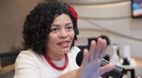 Dani Portela (PSOL), candidata à Prefeitura do Recife, foi a entrevista desta terça-feira (3) nas sabatinas da Rádio Jornal