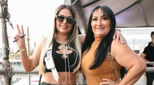 Deolane Bezerra e a mãe, Solange Alves Bezerra