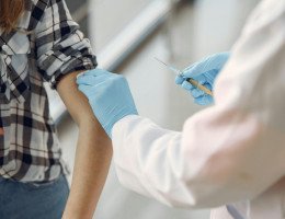 Estudo aponta que vacina contra herpes-zóster pode reduzir risco de doenças do coração