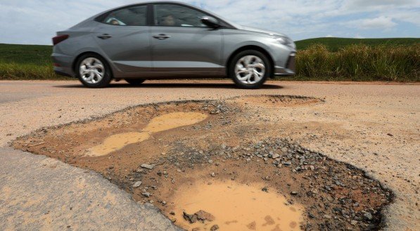 Para ajudar os motoristas e passageiros a traçar suas rotas, o Jornal do Commercio, por mais um ano, percorreu o caminho das principais praias pernambucanas e apresenta para o leitor um pouco do que encontrou