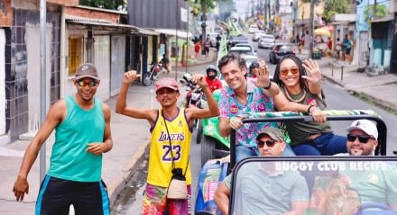 Daniel Coelho em carreata que percorreu Ibura e Jordão