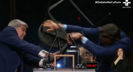 Pablo Marçal é agredido por Datena em debate na TV Cultura