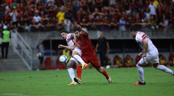 Imagem do jogo entre Sport x CRB pela última rodada da Série B