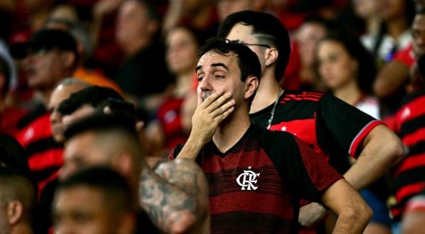 Torcida do Flamengo frustrada com resultado na Libertadores