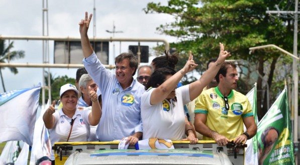 Gilson Machado (PL) participou de carreata com apoiadores em Boa Viagem, neste domingo (22)