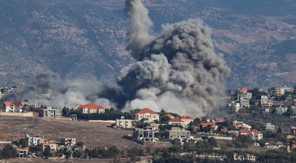 Na segunda-feira (23), o governo brasileiro condenou "nos mais fortes termos" os contínuos ataques aéreos israelenses contra áreas civis em Beirute, no Sul do Líbano 