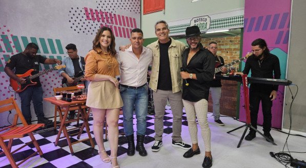 Banda Expresso ao Passado e Aline Brandão