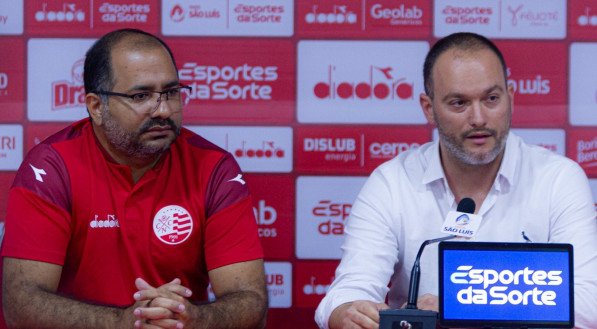 Eduardo Granja (E) e Edgard Montemor (D) em coletiva de imprensa do Náutico