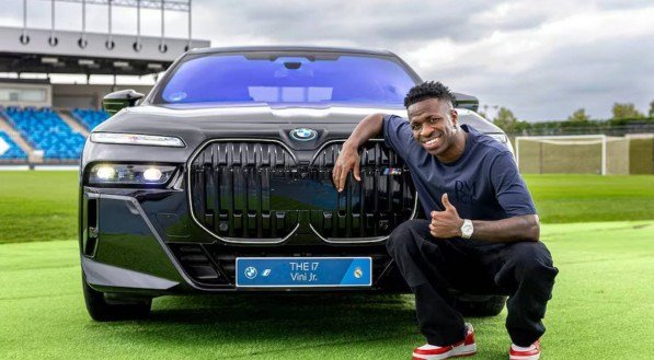 Novo carro de Vinícius Júnior