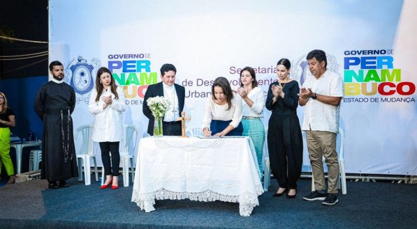 Raquel Lyra assina termo de fomento para reconstrução do Santuário de Nossa Senhora da Conceição