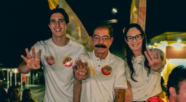 José Campos em agenda com candidato a prefeito de Carpina