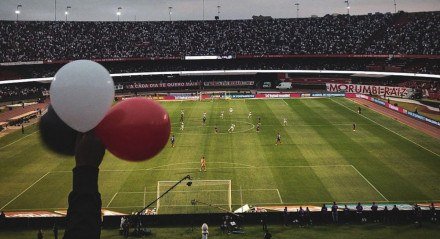 Imagem do estádio do MorumBIS na visão do torcedor na arquibancada 