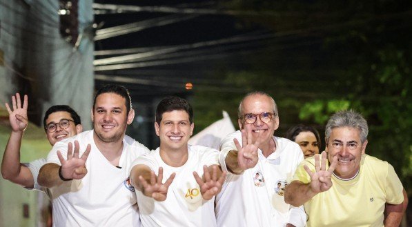 Carreata de João Campos foi iniciada no bairro da Iputinga