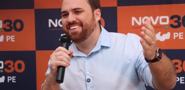 Eleições 2024: tecio teles promete que cultura será 'um símbolo de identidade' se for eleito prefeito do recife