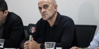 Itamar Schülle, técnico do Santa Cruz, em coletiva de imprensa