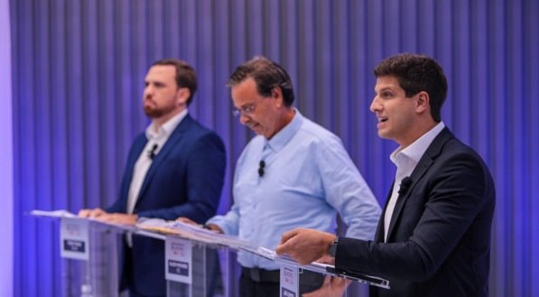 Debate do Sistema Jornal do Commercio de Comunicação com os candidatos à prefeitura do Recife, teve presença de Dani Portela, Daniel Coelho, Gilson Machado, João Campos e Técio Teles.