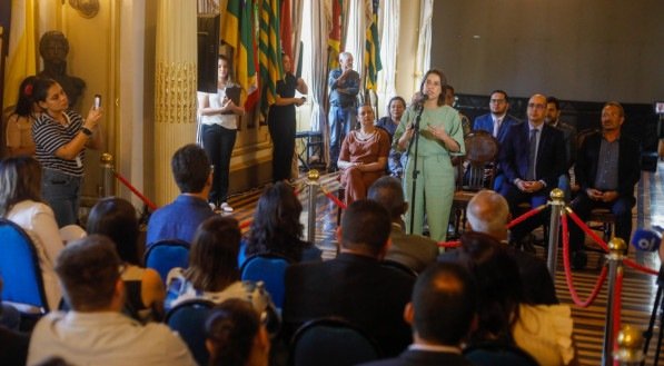 O Programa Bom Prato, que estabelece as cozinhas comunitárias como referência no combate à fome em Pernambuco, é realizado em parceria entre o Governo do Estado e os municípios