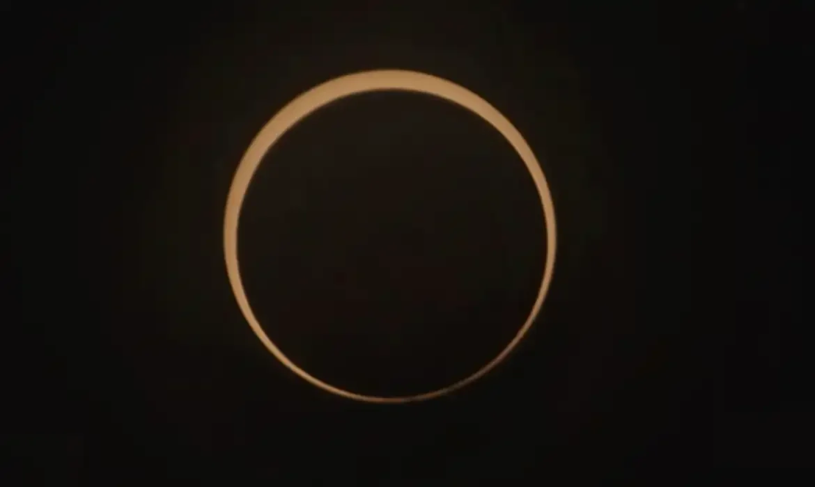 Eclipse Solar Anular.