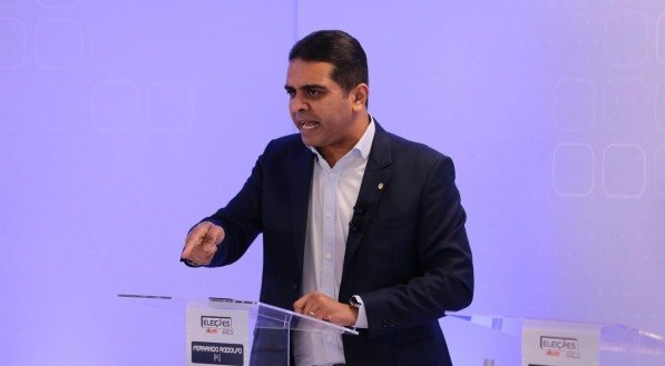 Imagem: Fernando Rodolfo (PL), candidato à prefeitura de Caruaru, no agreste de Pernambuco.