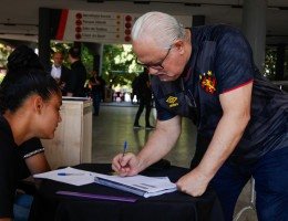 Imagem da Assembleia Geral de Sócios do Sport que decidiu por maioria pela mudança do estatuto