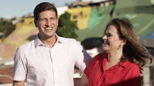 Imagem do prefeito do Recife e candidato a reeleição, João Campos e sua prima ex-deputada federal, Marília Arraes