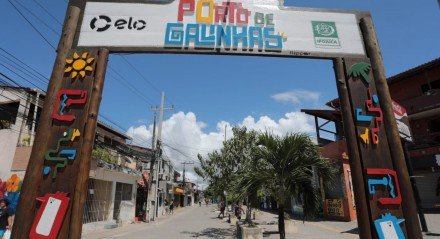 Casal de turistas seguia para Porto de Galinhas quando houve a abordagem policial