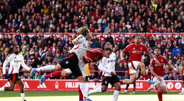 Nottingham Forest em partida contra o Fulham