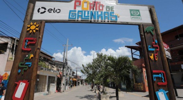 Casal de turistas seguia para Porto de Galinhas quando houve a abordagem policial