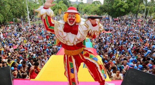 
Imagem de show do Palhaço chocolate, no parque 13 de maio no dia das crianças