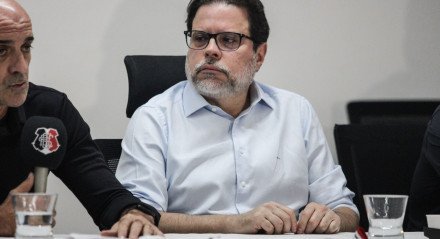 Bruno Rodrigues, presidente do Santa Cruz, em coletiva de imprensa