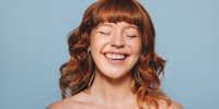 Imagem ilustrativa de uma mulher ruiva!