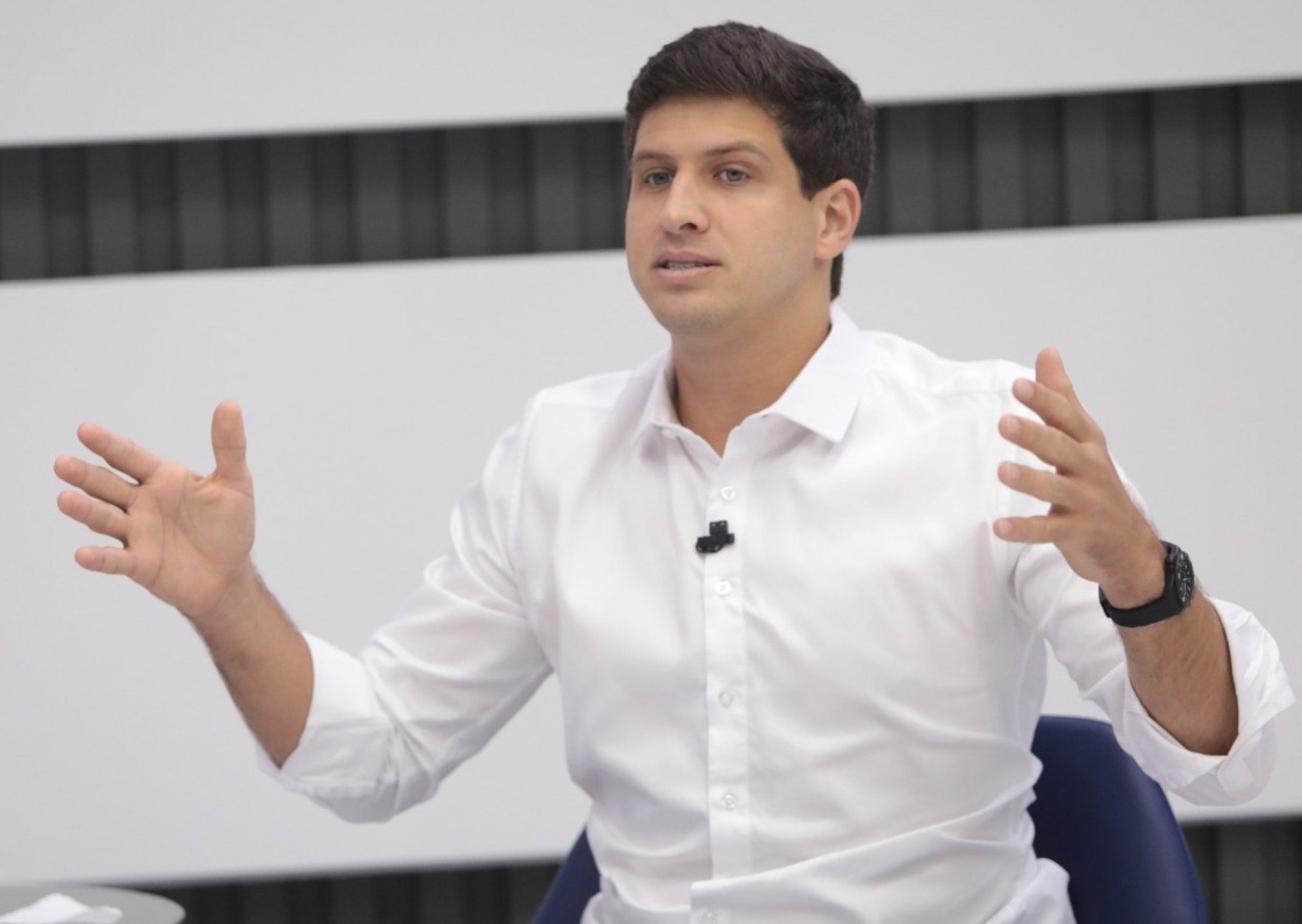 Agora é consolidar projetos e inovar, diz João Campos