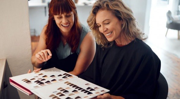 O empreendedorismo feminino está em ascensão no setor de beleza (Imagem: PeopleImages.com - Yuri A | Shutterstock)