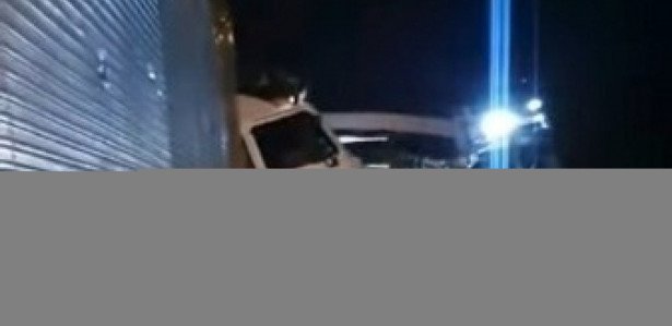 Caminhão bate de frente em ônibus que levava estudantes na pe-50
