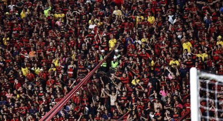 Torcida do Sport na Ilha do Retiro