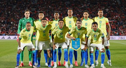 Time titular da Seleção Brasileira na vitória sobre o Chile