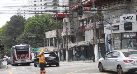 Apagão em São Paulo já causa prejuízo de R$ 1,65 bi para varejo e serviços, diz FecomercioSP