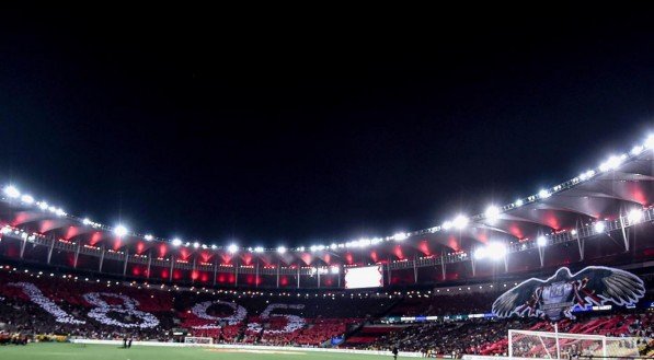 Mosaico da torcida do Flamengo no Maracanã