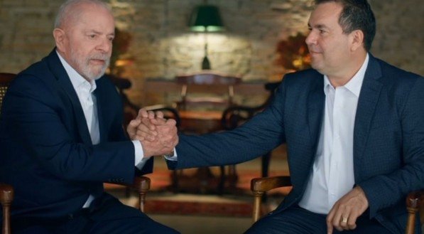 Júnior Matuto ao lado do presidente Lula 