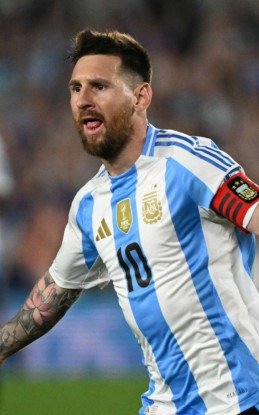 4 recordes inacreditáveis! Messi faz história na Argentina em apenas um jogo