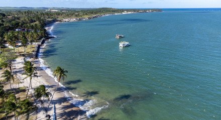 Imagem da costa de Sirinhaém, na praia de Guadalupe