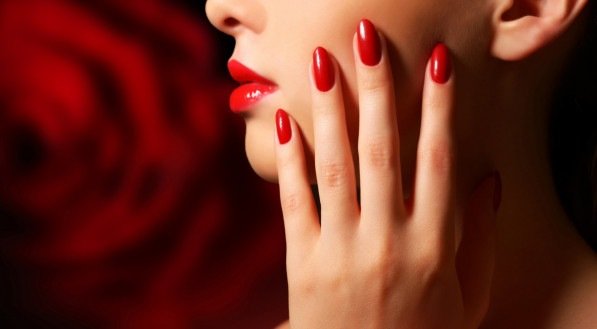 Imagem ilustrativa de unhas vermelhas!