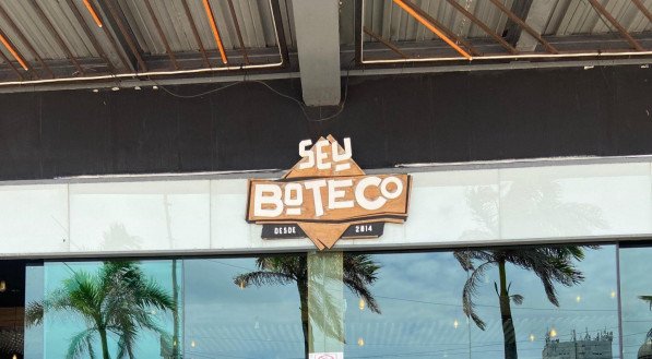 Seu Boteco oferece uma vista para o Parque de Esculturas