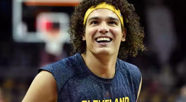 Imagem de Anderson Varejão quando atuava pelo Cleveland Cavaliers