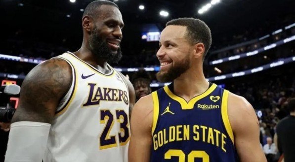 Imagem de Lebron James, dos Lakers, e Stephen Curry, dos Warriors